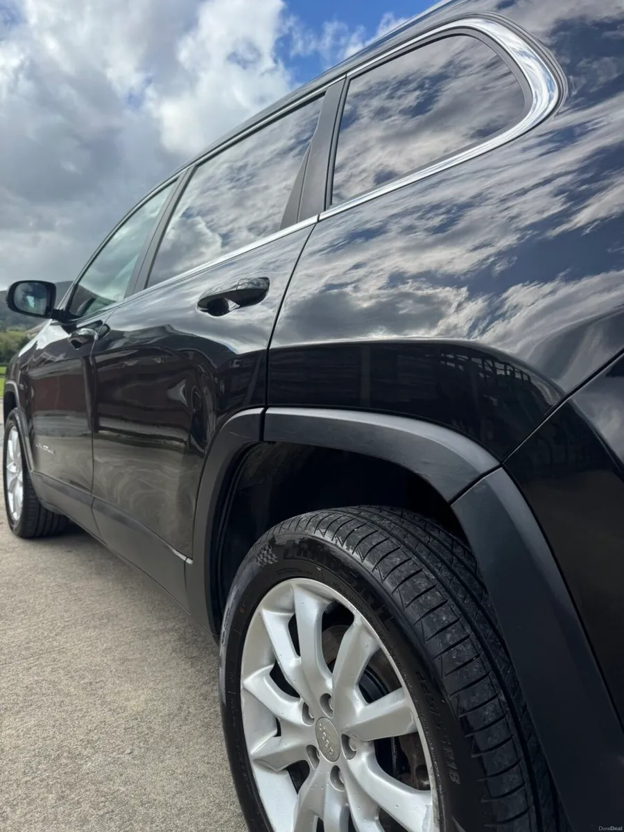 Jeep Cherokee - Image 5