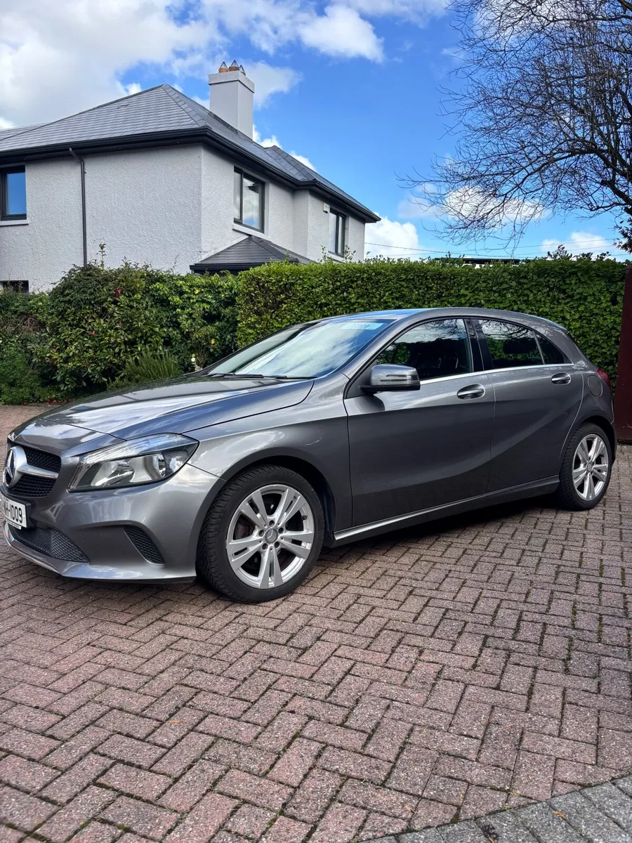 Mercedes-Benz A-Class A180D Sport 5 Door - Image 2