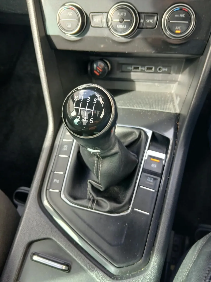 Volkswagen Tiguan 2018 - Image 5