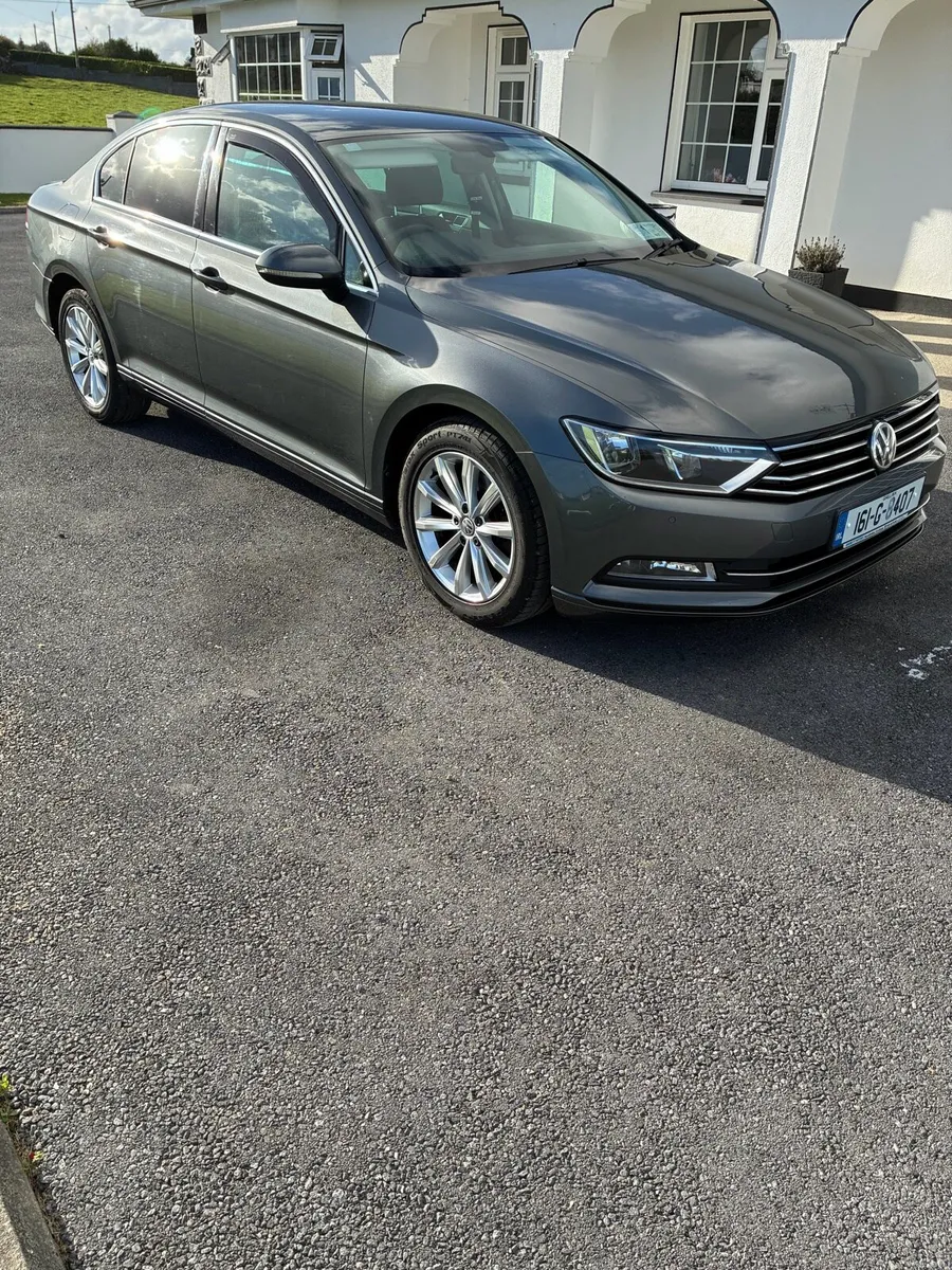 Volkswagen Passat - Image 3