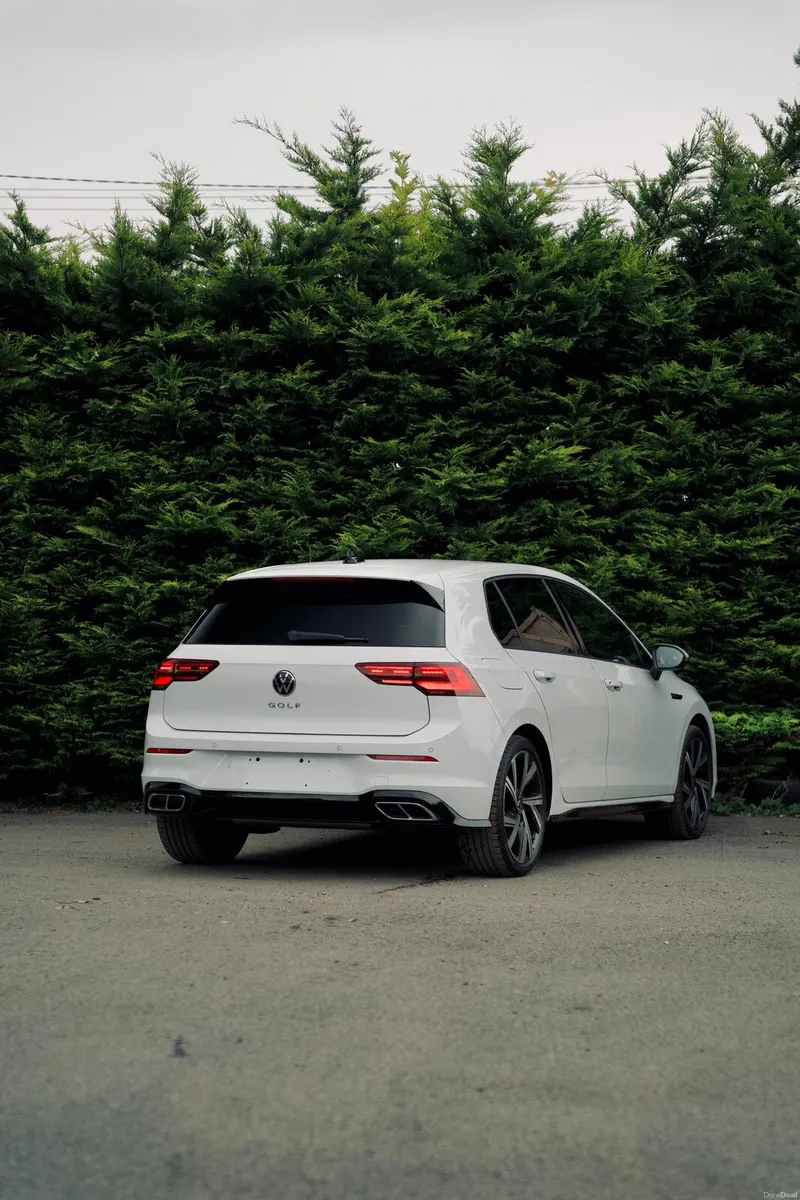 Volkswagen Golf R-Line 2024 | Premium Sporty - Image 2