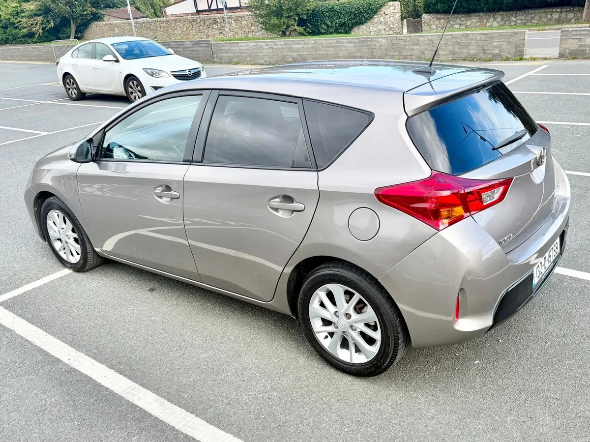 Toyota auris - Image 5