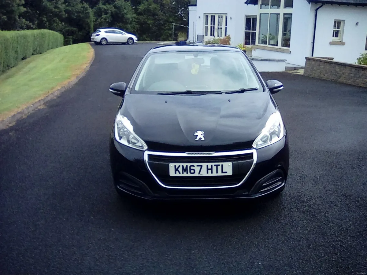 Peugeot 208 2017 - Image 1