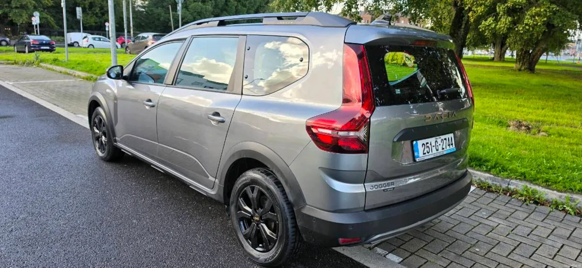 251 DACIA JOGGER EXTREME HEV 145 AUTOMATIC - Image 6