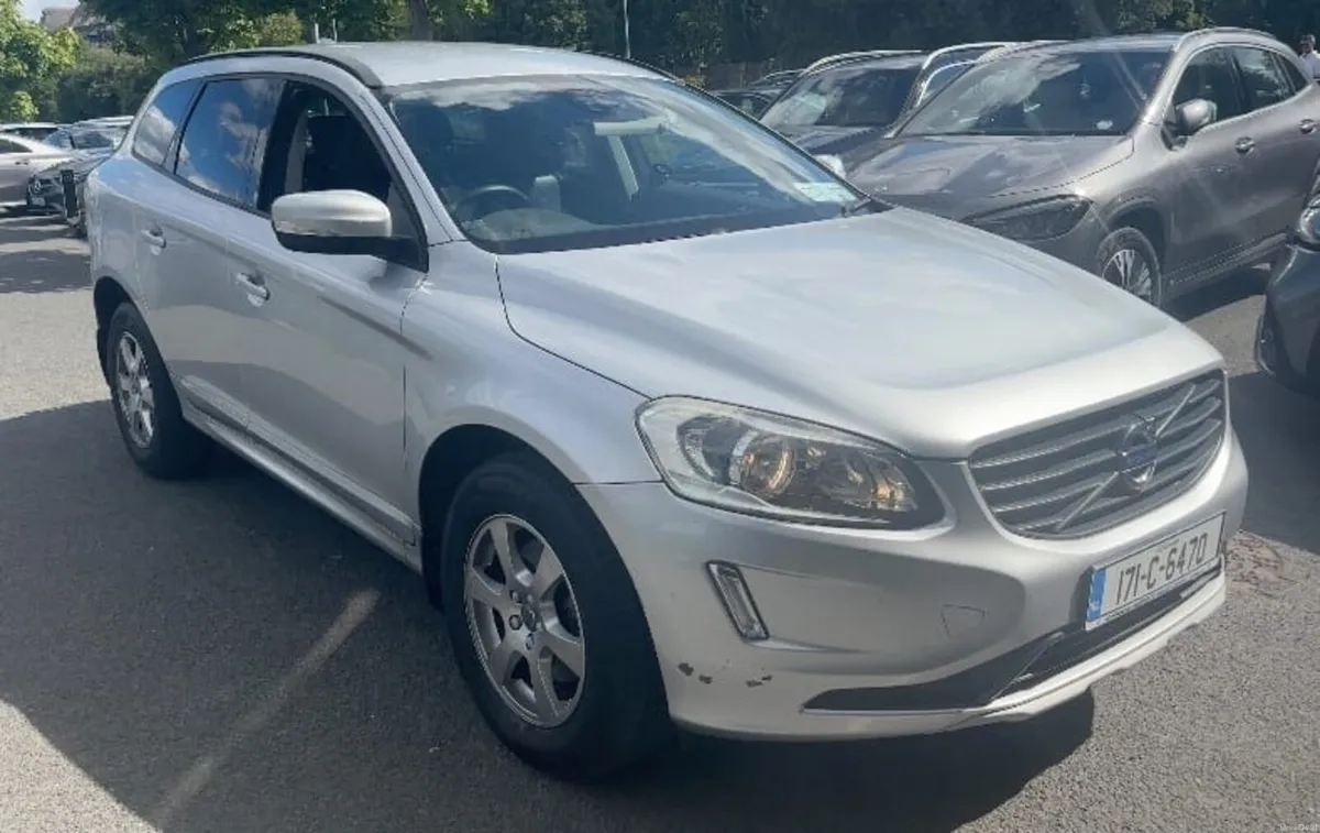 Volvo XC60 2017 - Image 2