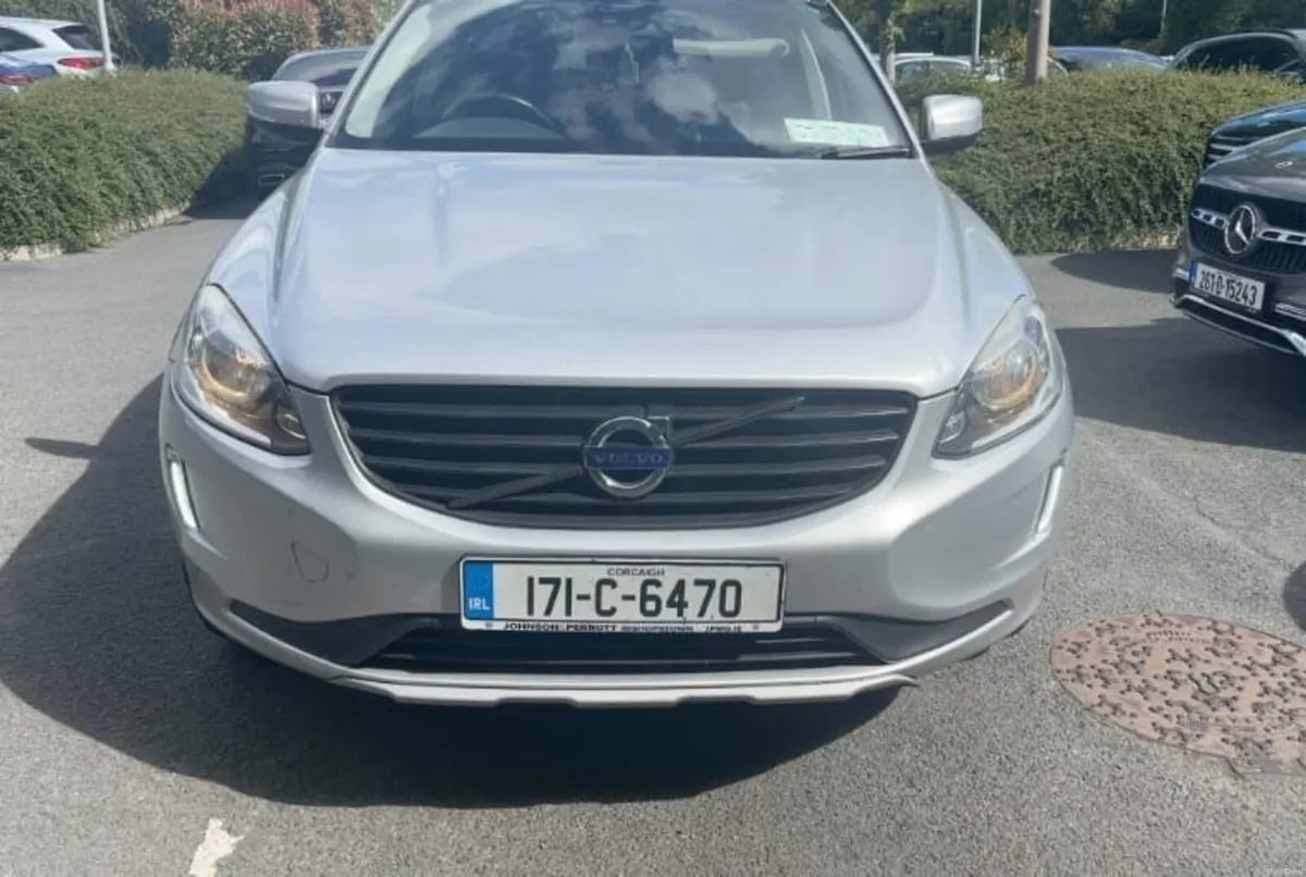 Volvo XC60 2017 - Image 3