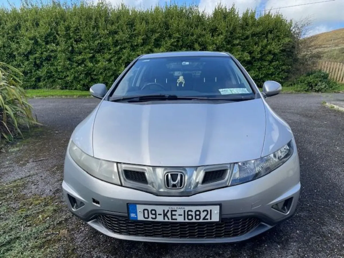 Honda Civic 2009 - Image 1