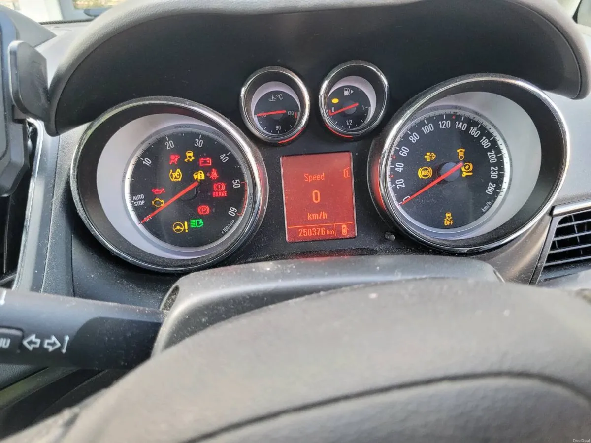 Opel Zafira Tourer C 2012 2.0 Diesel 165hp - Image 4