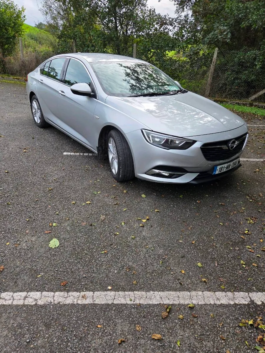 Opel Insignia - Image 1