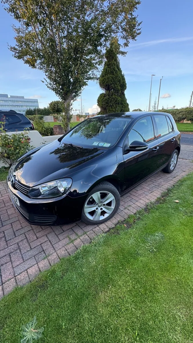Vw GOLF - Image 1