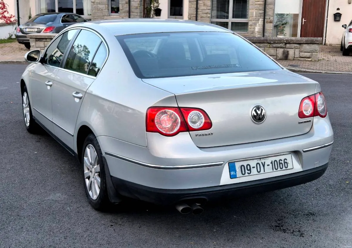 2009 Volkswagen Passat 2.0 TDI - Image 5