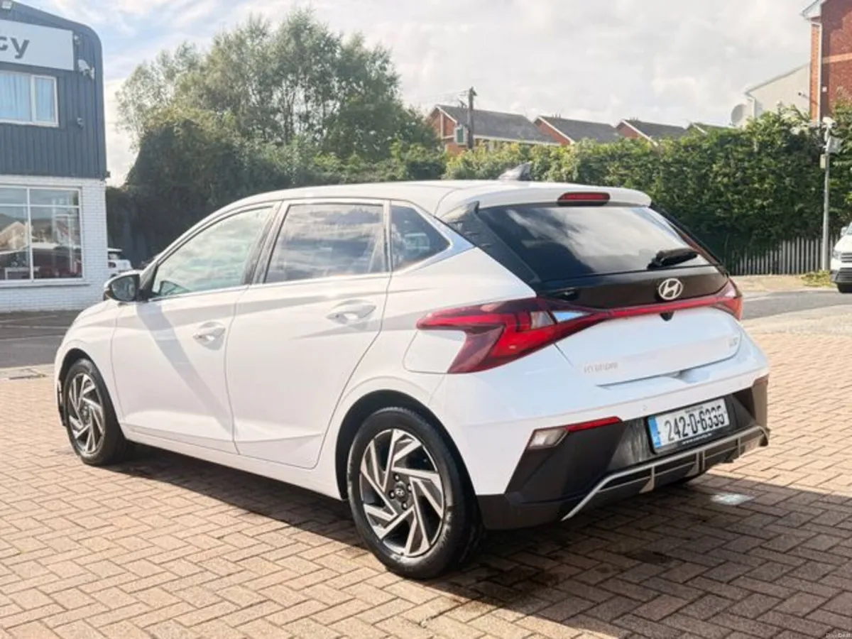 Hyundai i20 Deluxe Plus - Image 5