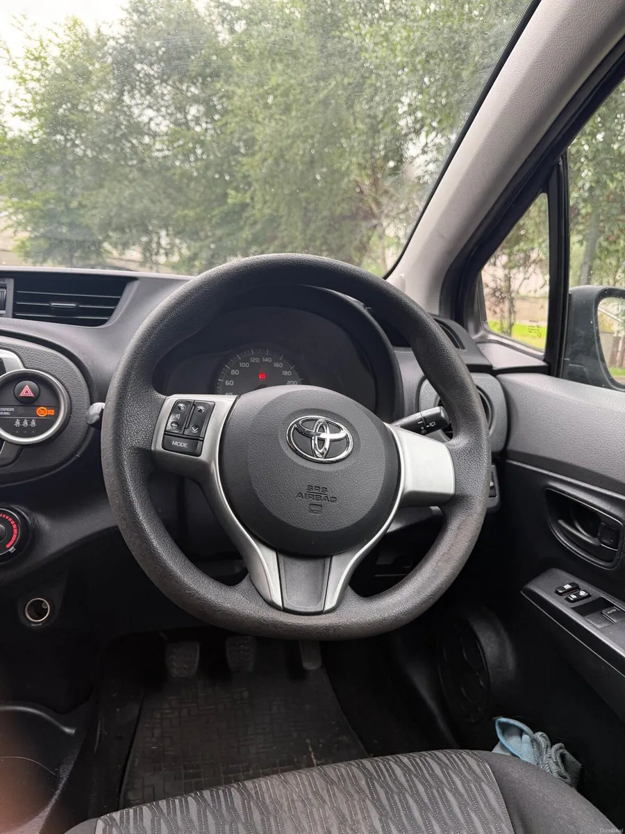 Toyota Yaris - Image 3