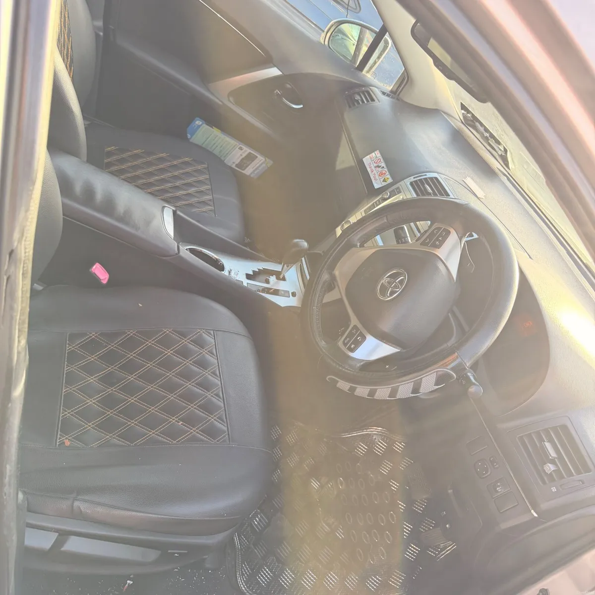 Toyota Avensis 2014 - Image 5