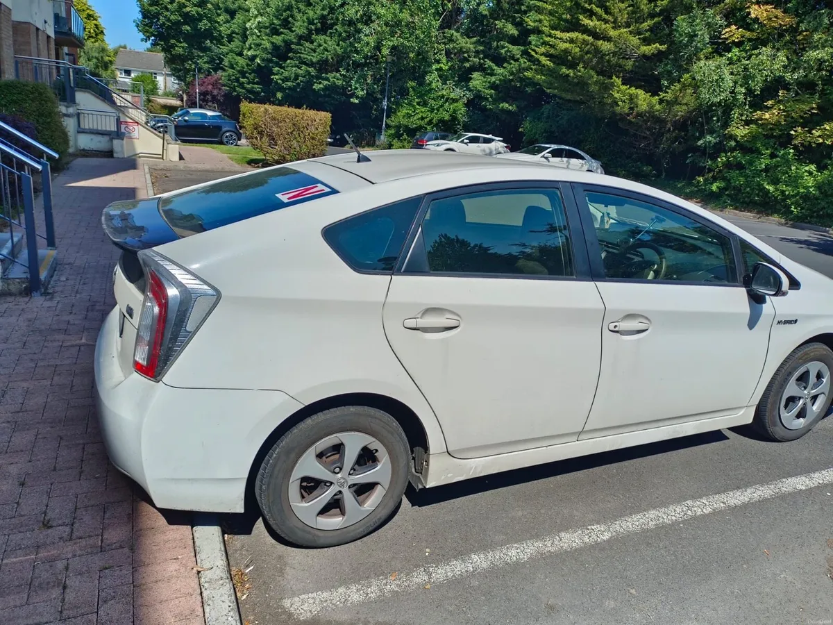 Car - Image 3