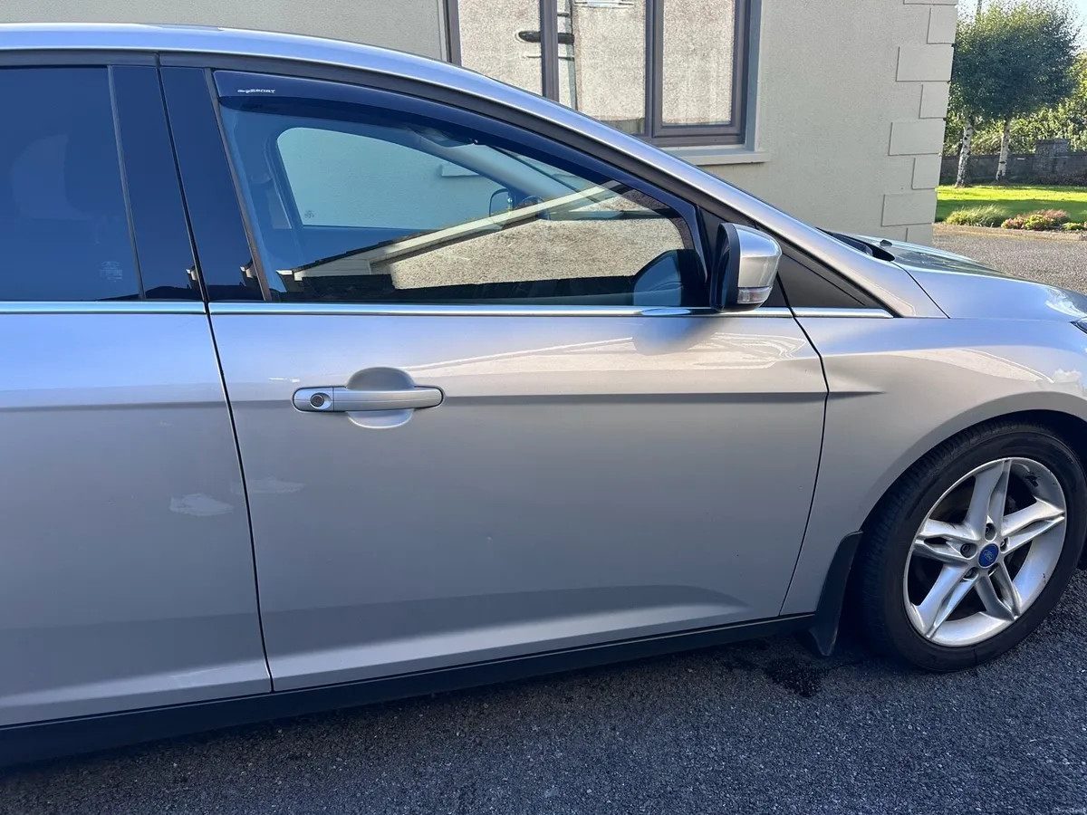 Car - Image 5