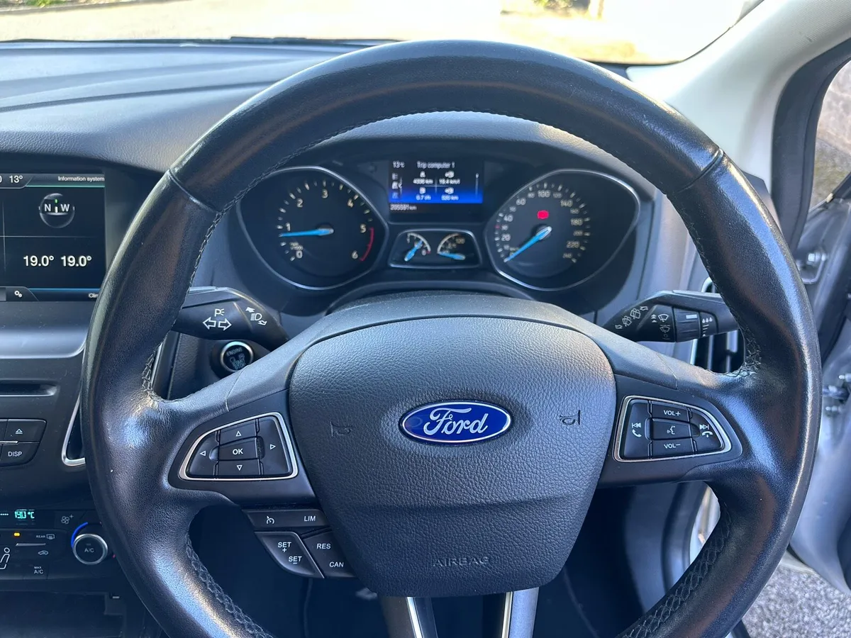 Car - Image 6