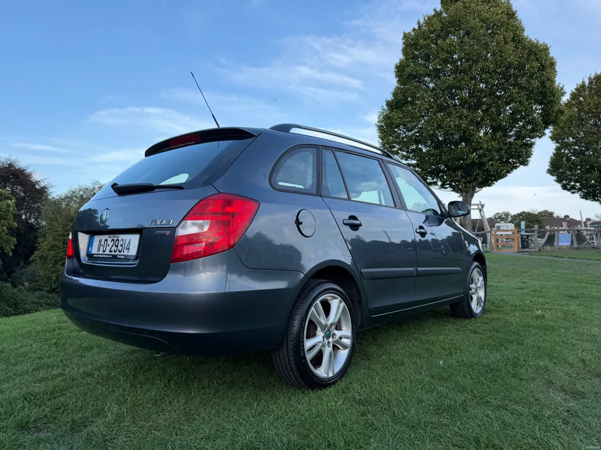 2011 Skoda  Fabia Combi 1 lady owner just 92k kms - Image 3