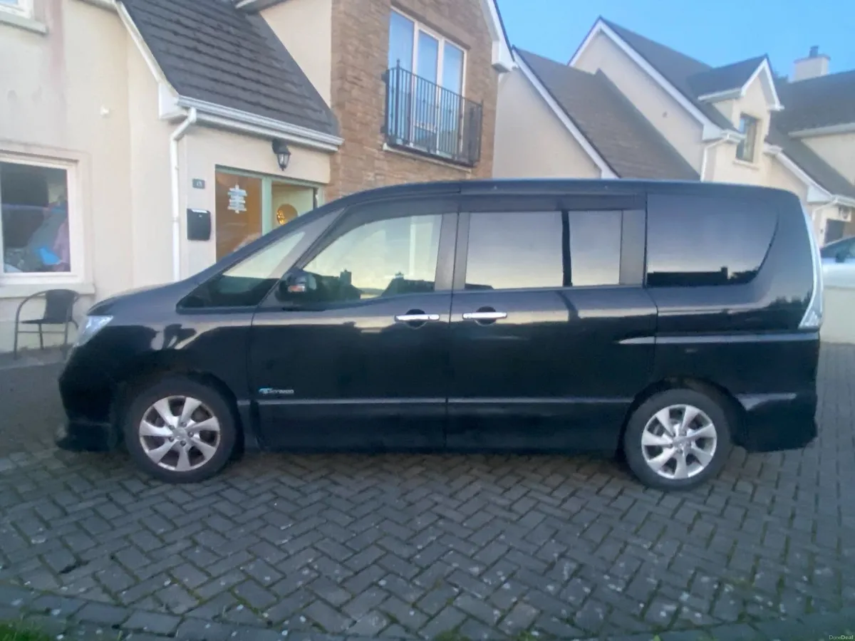 Nissan Serena 2013 - Image 6
