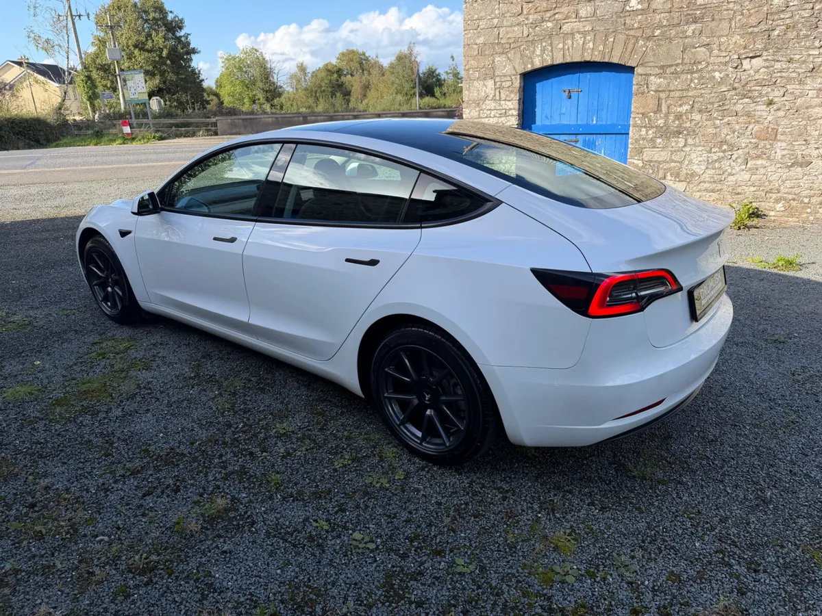 2022 Tesla Model 3 Long Range AWD Dual Motor - Image 6