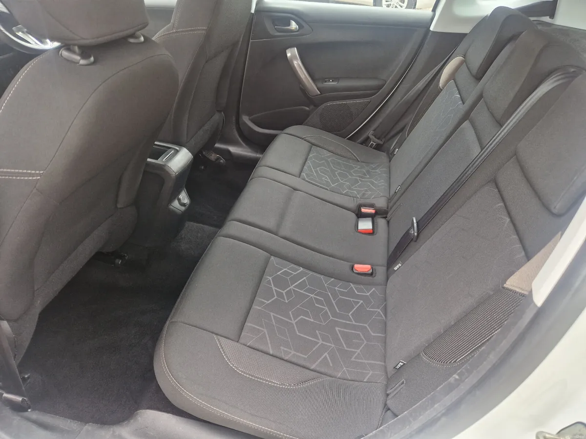 Peugeot 2008 2016 - Image 6