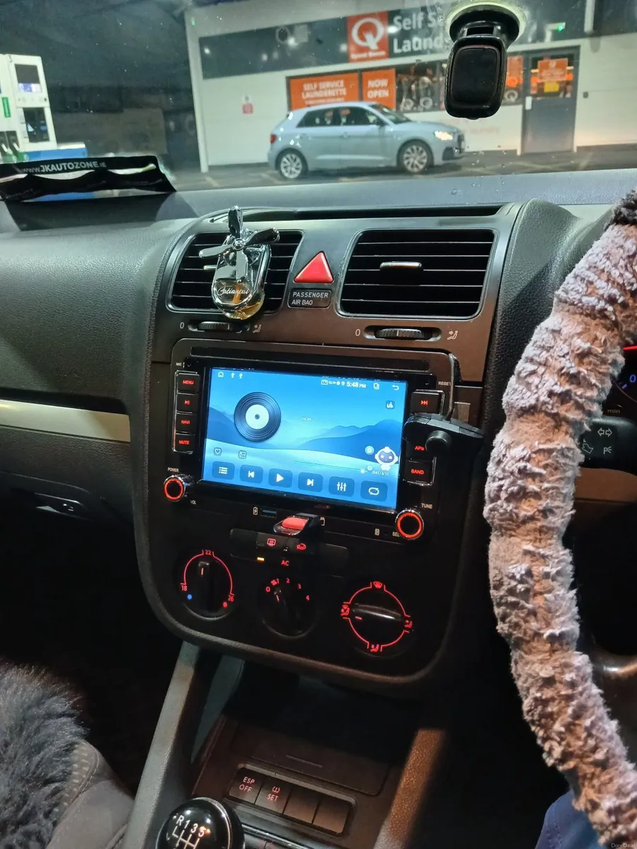 Volkswagen Golf 2008 - Image 2