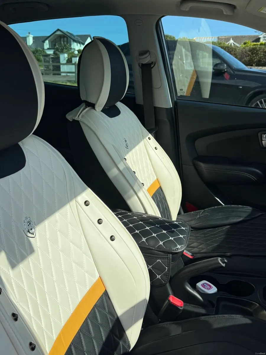 Car - Image 5