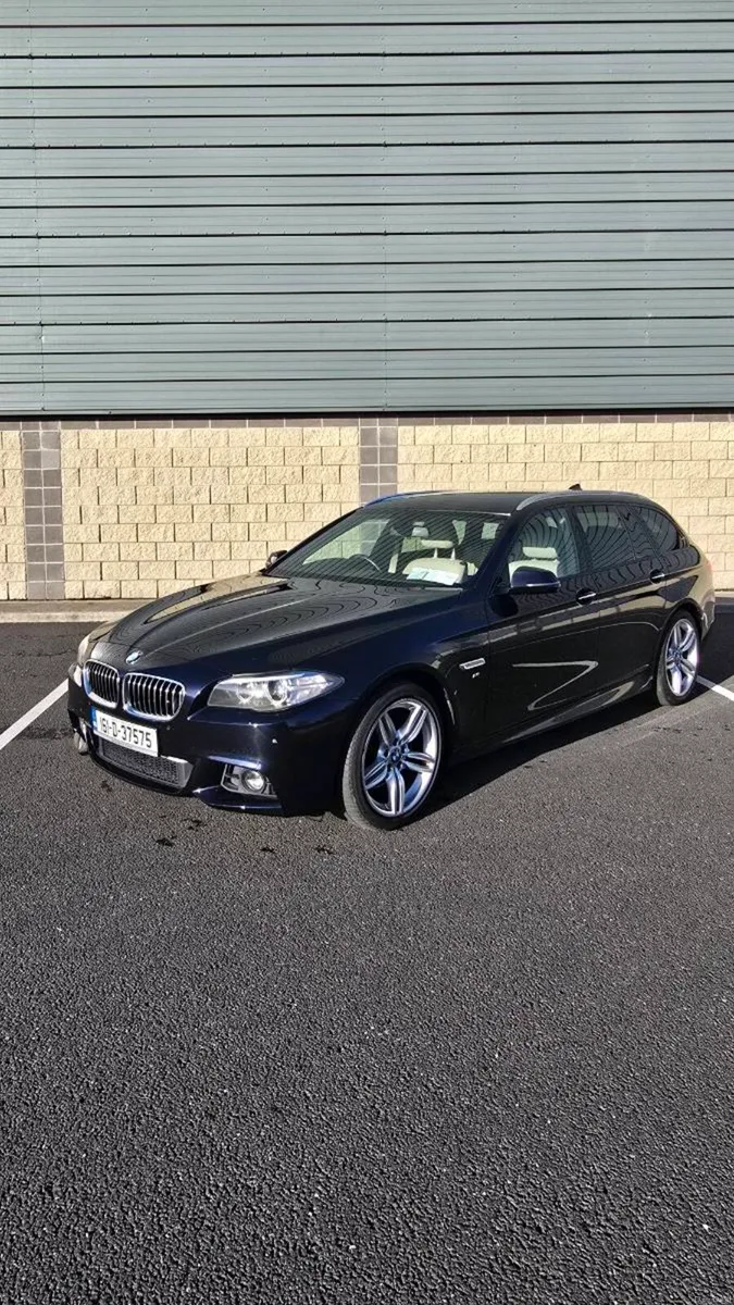 BMW 520D M sport  Turning - Image 1