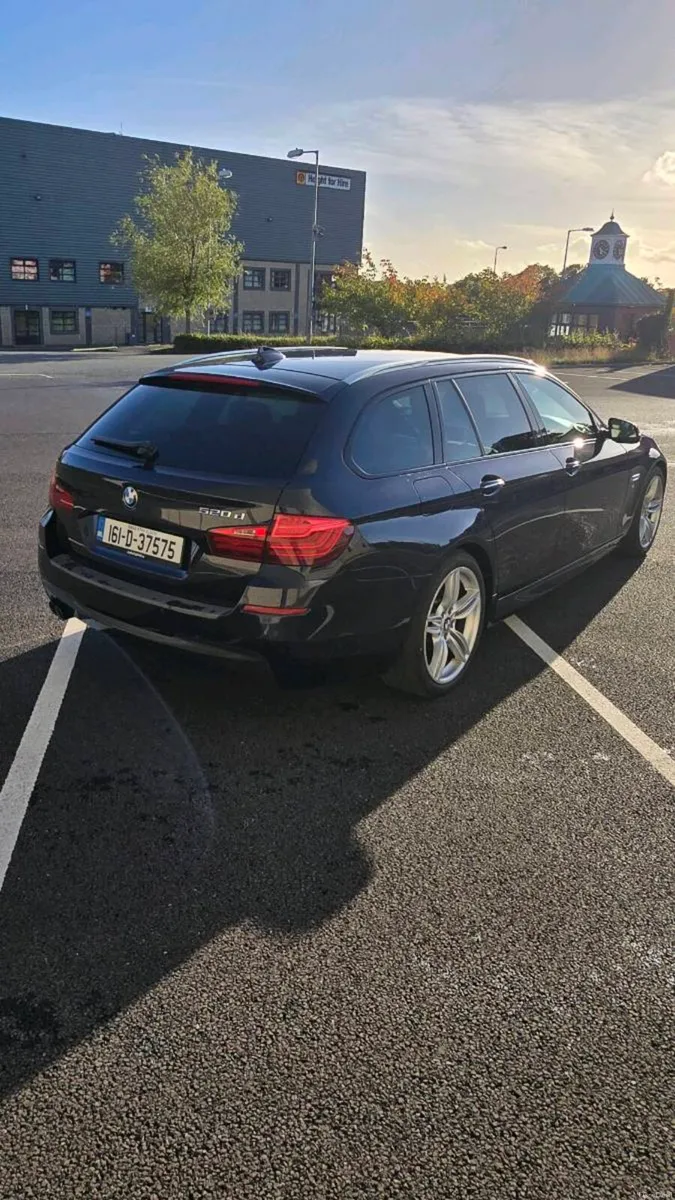 BMW 520D M sport  Turning - Image 5