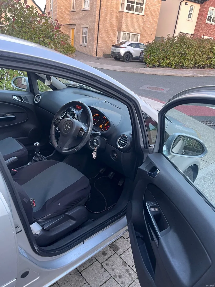 Opel corsa 08 - Image 6