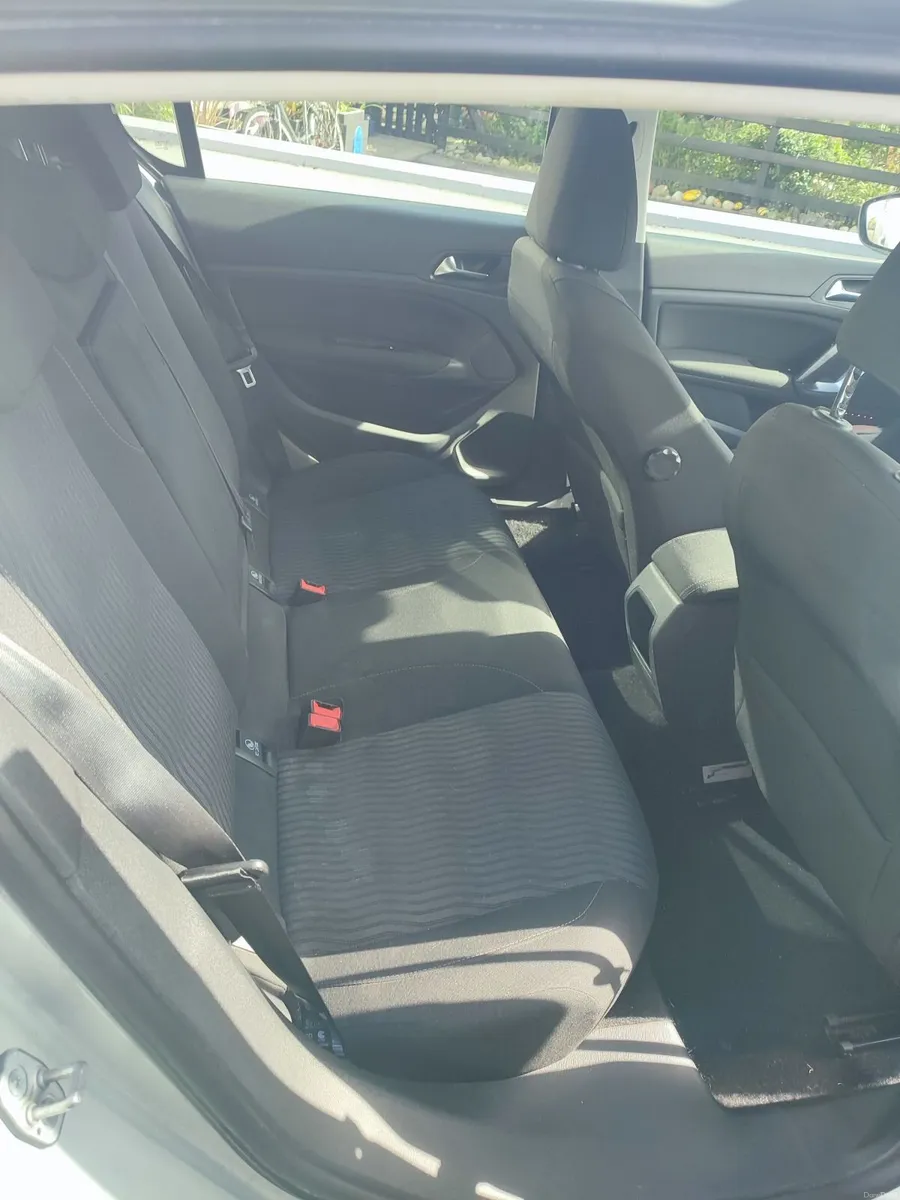 Peugeot 308 2015 - Image 4