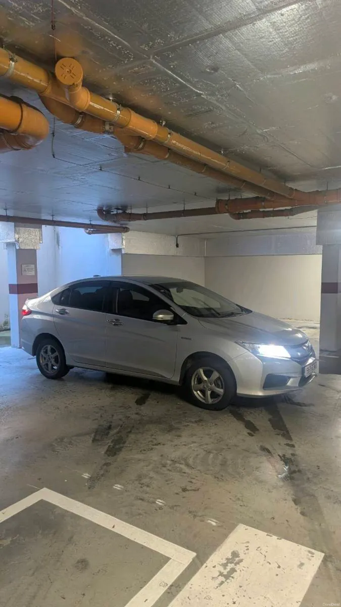 2015 Honda Grace Hybrid - Image 2