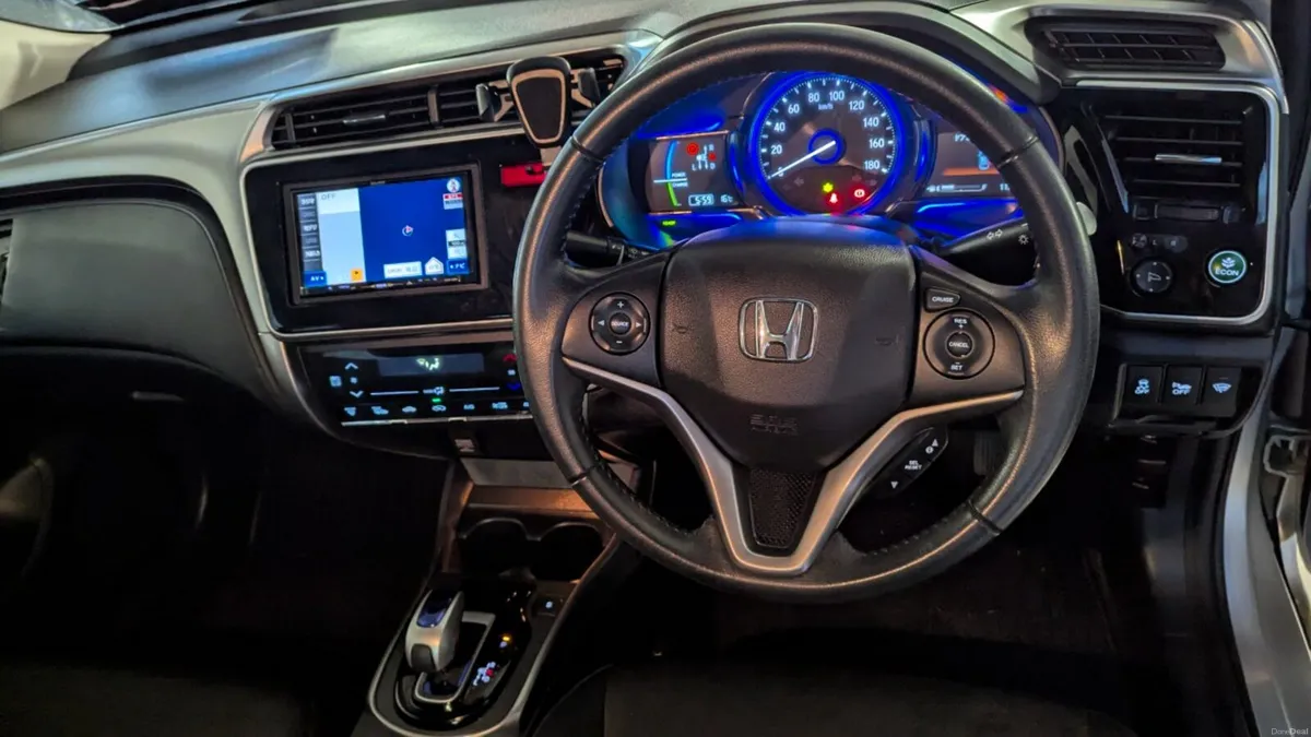 2015 Honda Grace Hybrid - Image 6