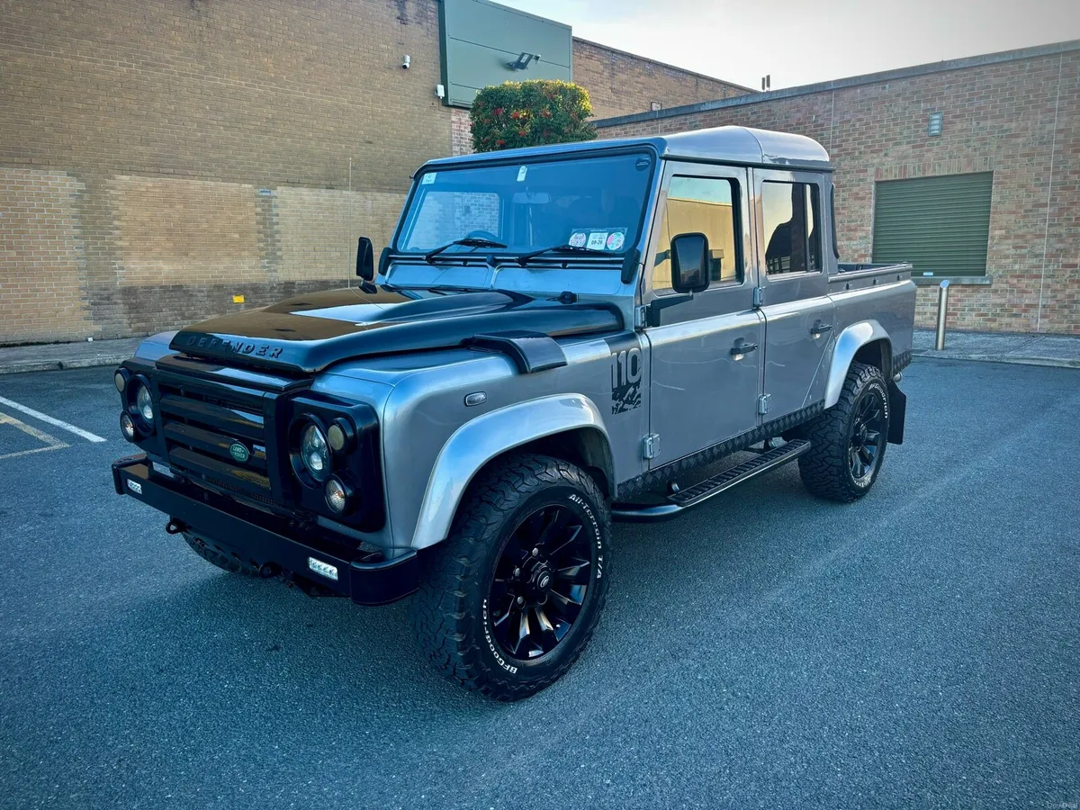 Landrover Defender 110 Crew Cab - Image 2