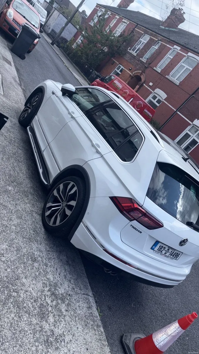 182 Volkswagen Tiguan R Line - Image 5