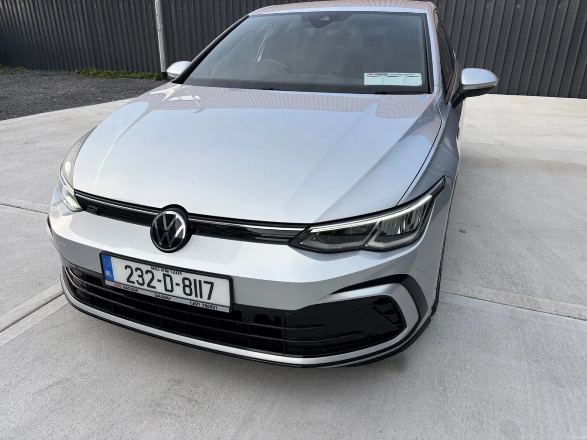 2023 Volkswagen Golf 1.5 TSI 130HP R-Line - Image 3