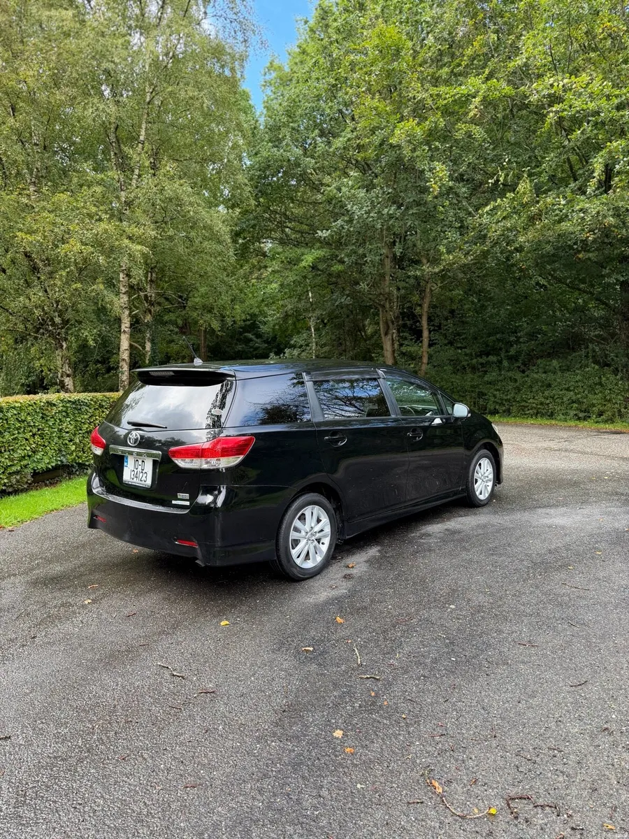 2010 TOYOTA WISH 1.8 PETROL AUTOMATIC - Image 4