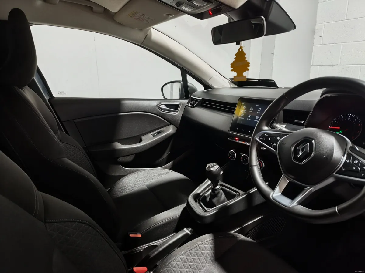 Renault Clio 2022 1.0 DYNAMIQUE SPEC 6 SPEED - Image 2