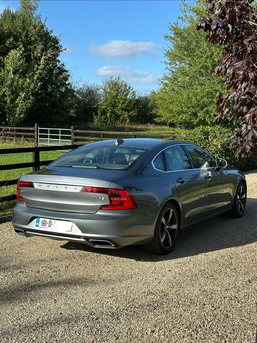 2018 Volvo S90 D4 R-Design|119k KM| Full History - Image 4