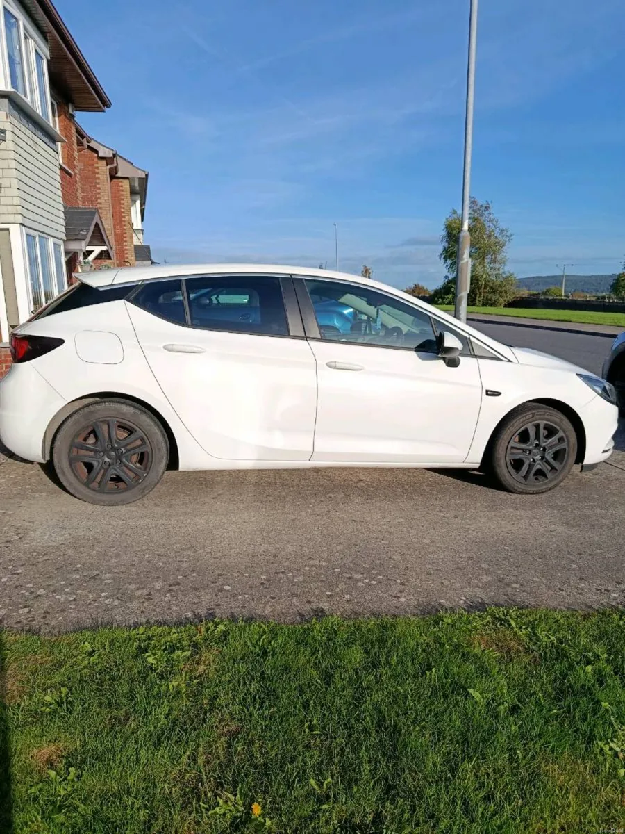Opel Astra 1.6 CDTI 2016 - Image 3