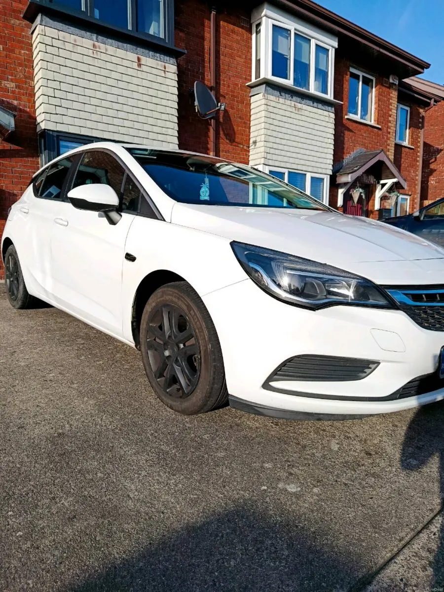 Opel Astra 1.6 CDTI 2016 - Image 1