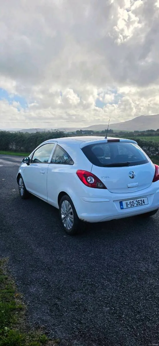 2011 opel corsa Automatic 1.2 petrol 95000 miles - Image 4