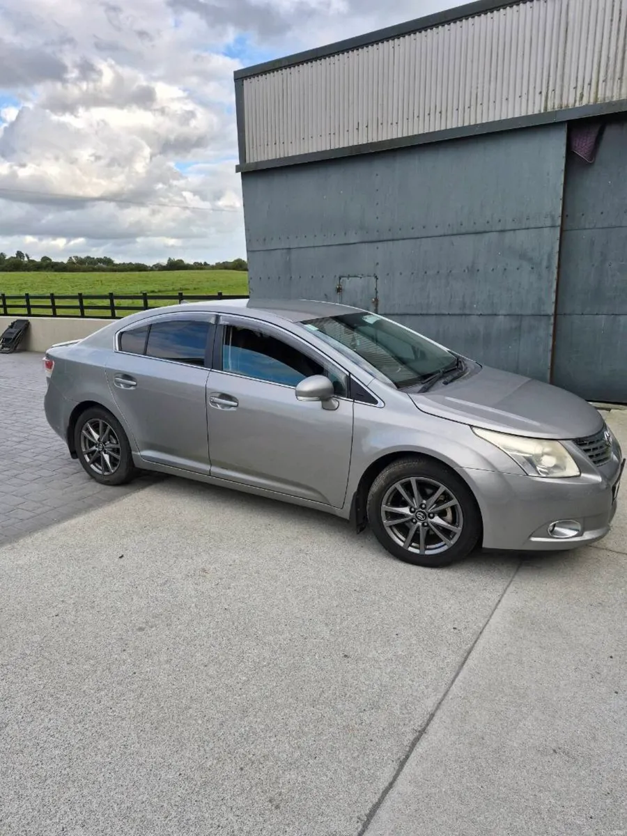 2010 Toyota Avensis - Image 3