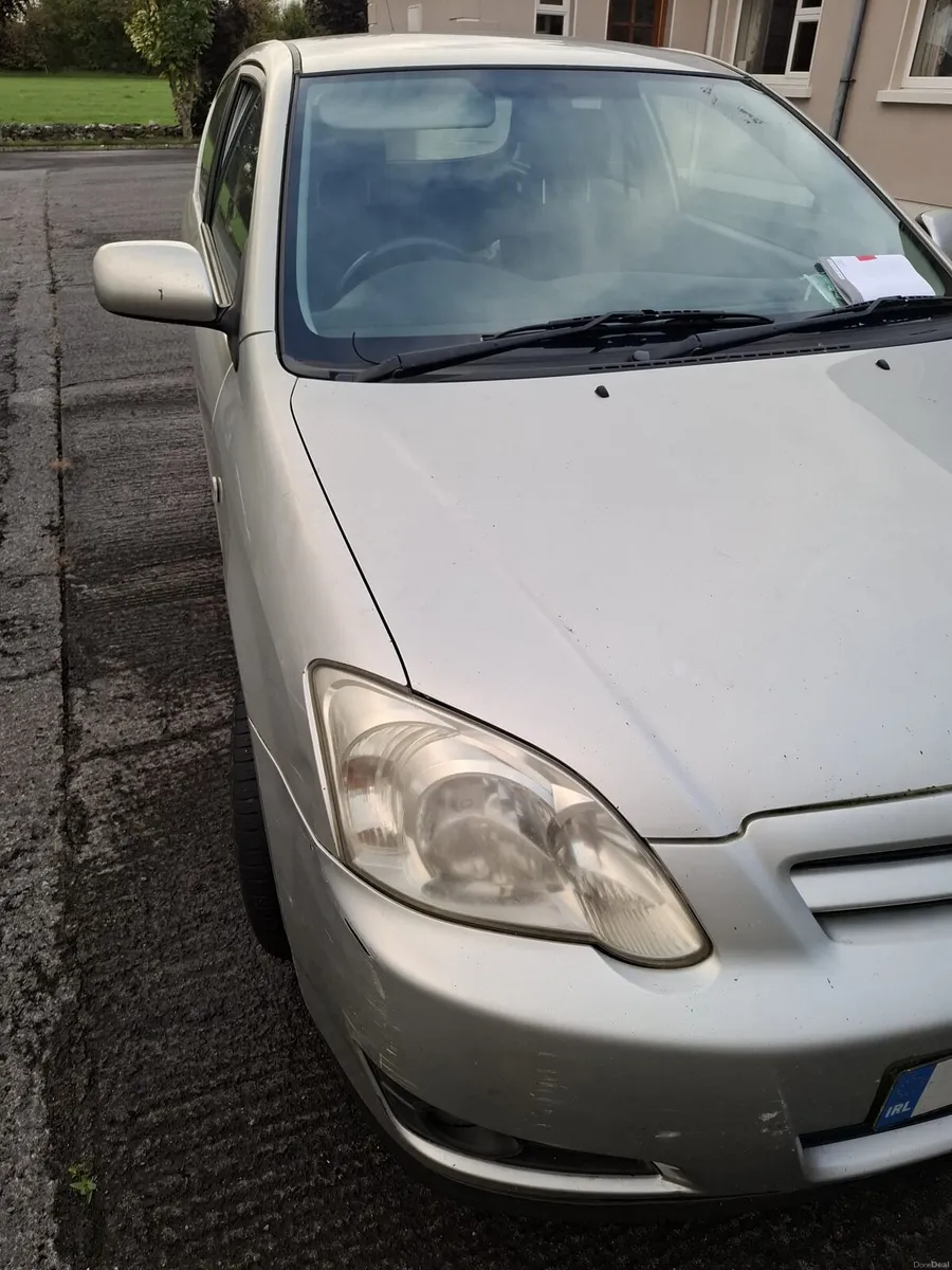 Toyota corolla - Image 1