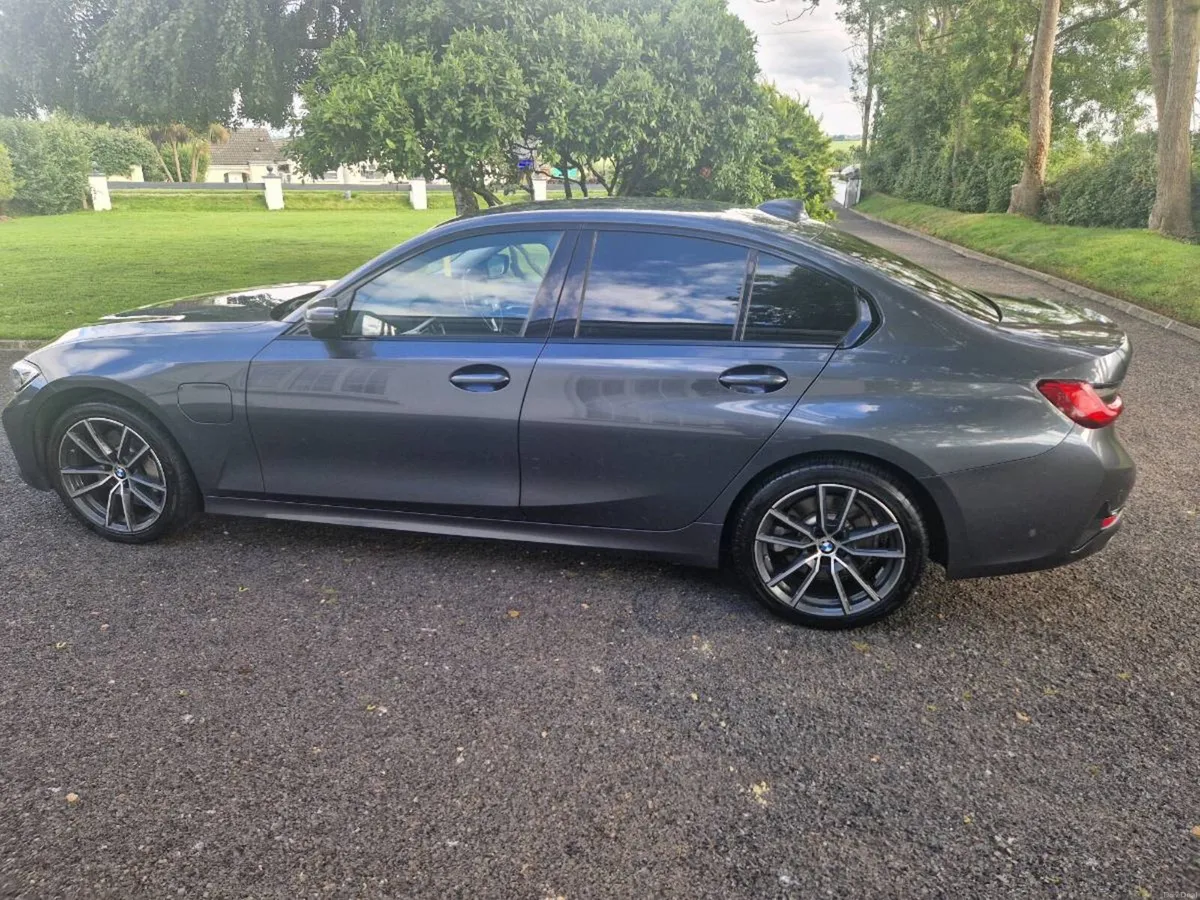 Bmw 330e - Image 5