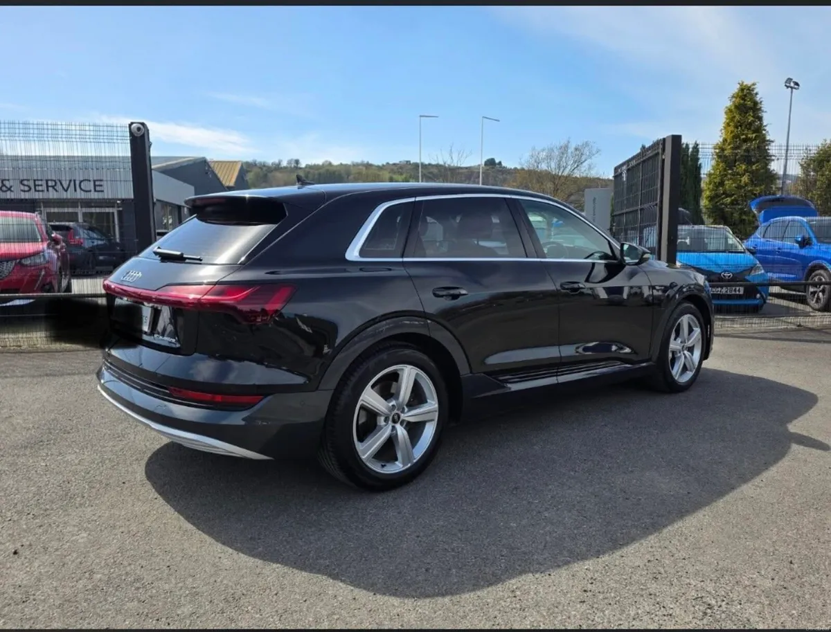 Audi E-Tron - Image 3