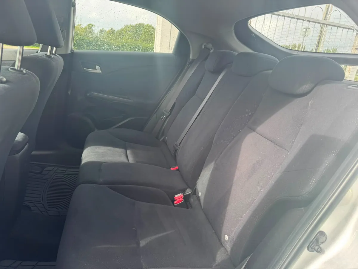 Honda Civic SE 2014 - Image 6