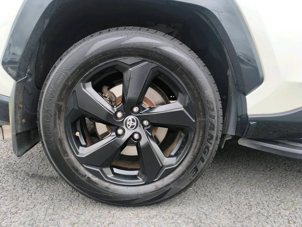 2020 Toyota RAV4 Sport *Extras* - Image 6