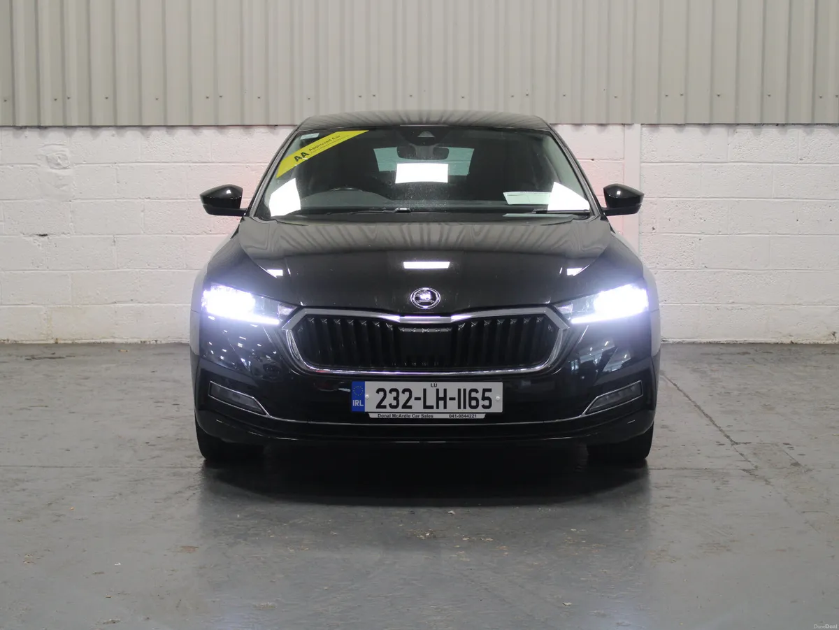 Skoda Octavia 2023 - Image 2