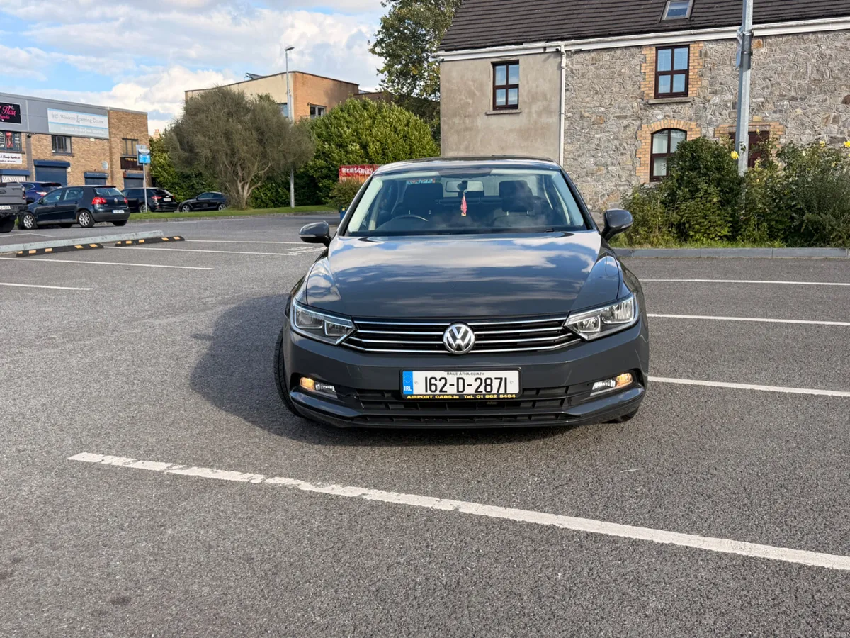 Volkswagen Passat 2016 - Image 2